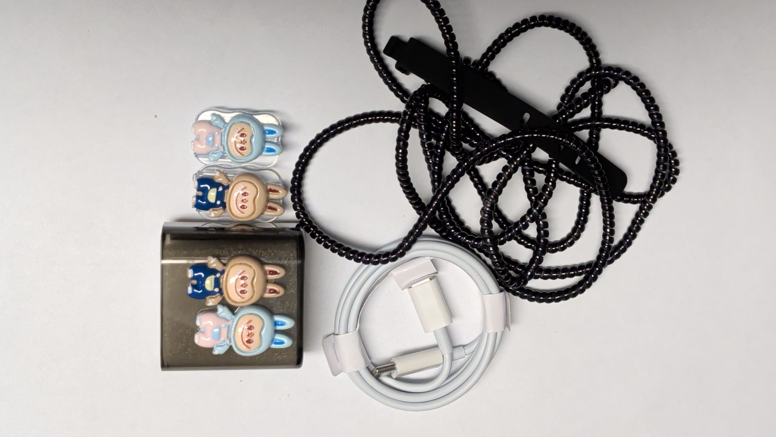 17688376756998365616088468542715 Labubu Charger 1ct C2C - Image 1